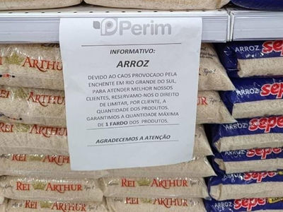 Enchentes no RS causam restries na compra de arroz em Cachoeiro 