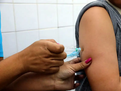 Com doses prximas do vencimento, vacinao contra dengue  ampliada