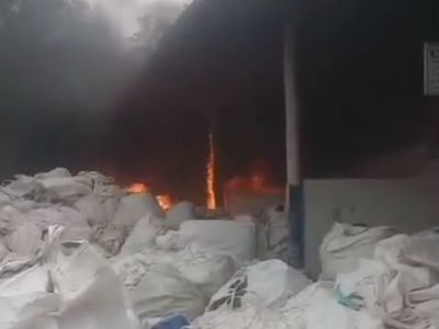 Incndio atinge empresa em Itaoca, distrito de Cachoeiro 